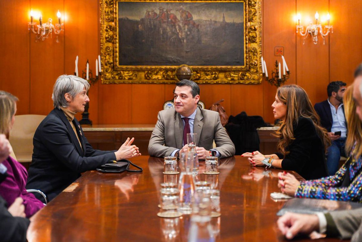 José Maria Bellido (@jmbellidoroche) on Twitter photo 👏¡Bienvenidos <a href="/OUIGO_Es/">OUIGO España</a> ! #CórdobaEsp suma, desde hoy, un nuevo operador de Alta Velocidad. Una gran noticia que nos consolida como una de las ciudades mejor conectadas de España ¡Muchos éxitos! 👏¡Bienvenidos <a href="/OUIGO_Es/">OUIGO España</a> ! #CórdobaEsp suma, desde hoy, un nuevo operador de Alta Velocidad. Una gran noticia que nos consolida como una de las ciudades mejor conectadas de España ¡Muchos éxitos!