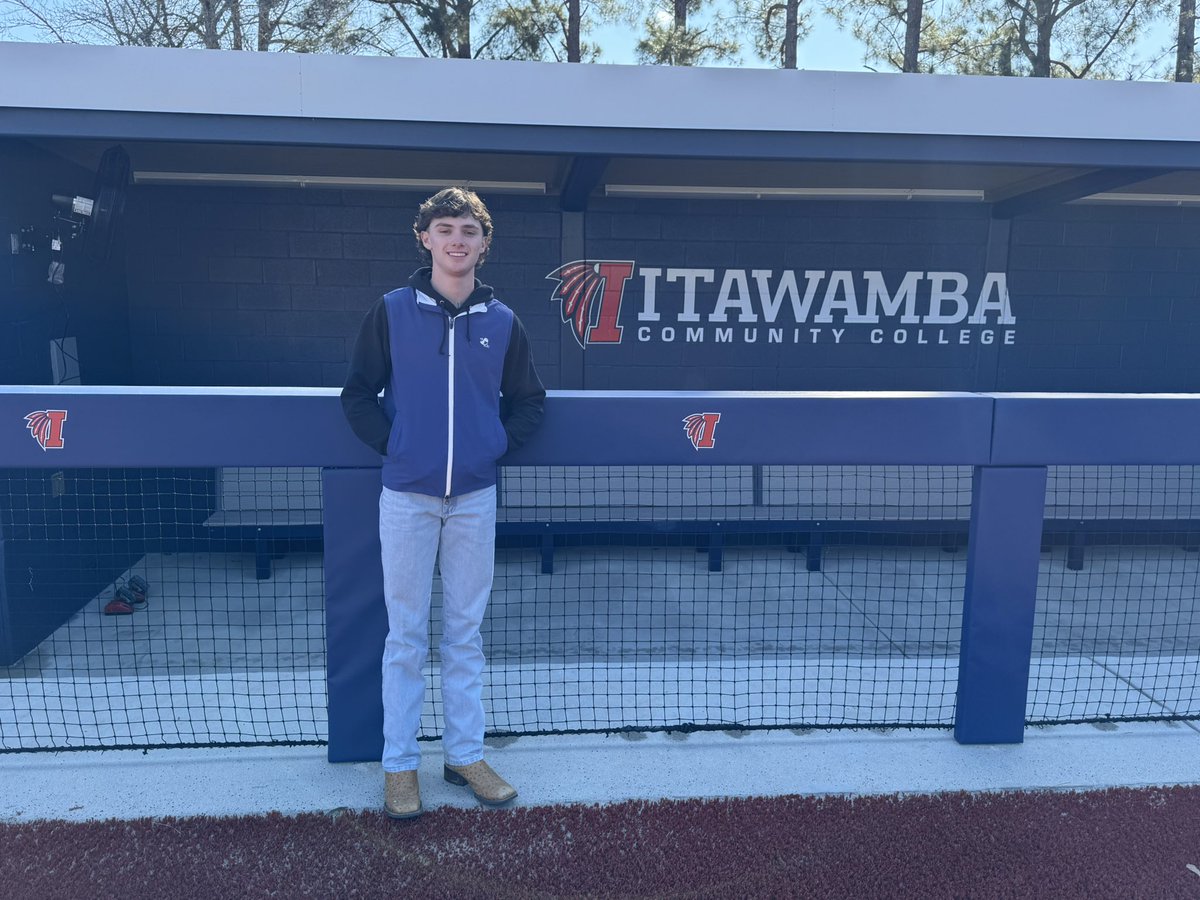 cadelott0's tweet image. Thankful to receive an offer from @LetsGoICC_BSB . Thanks to @collinmc14 and @CoachRickColli1 for the great visit today! 🔴🔵@JakeScott11 #AGTG