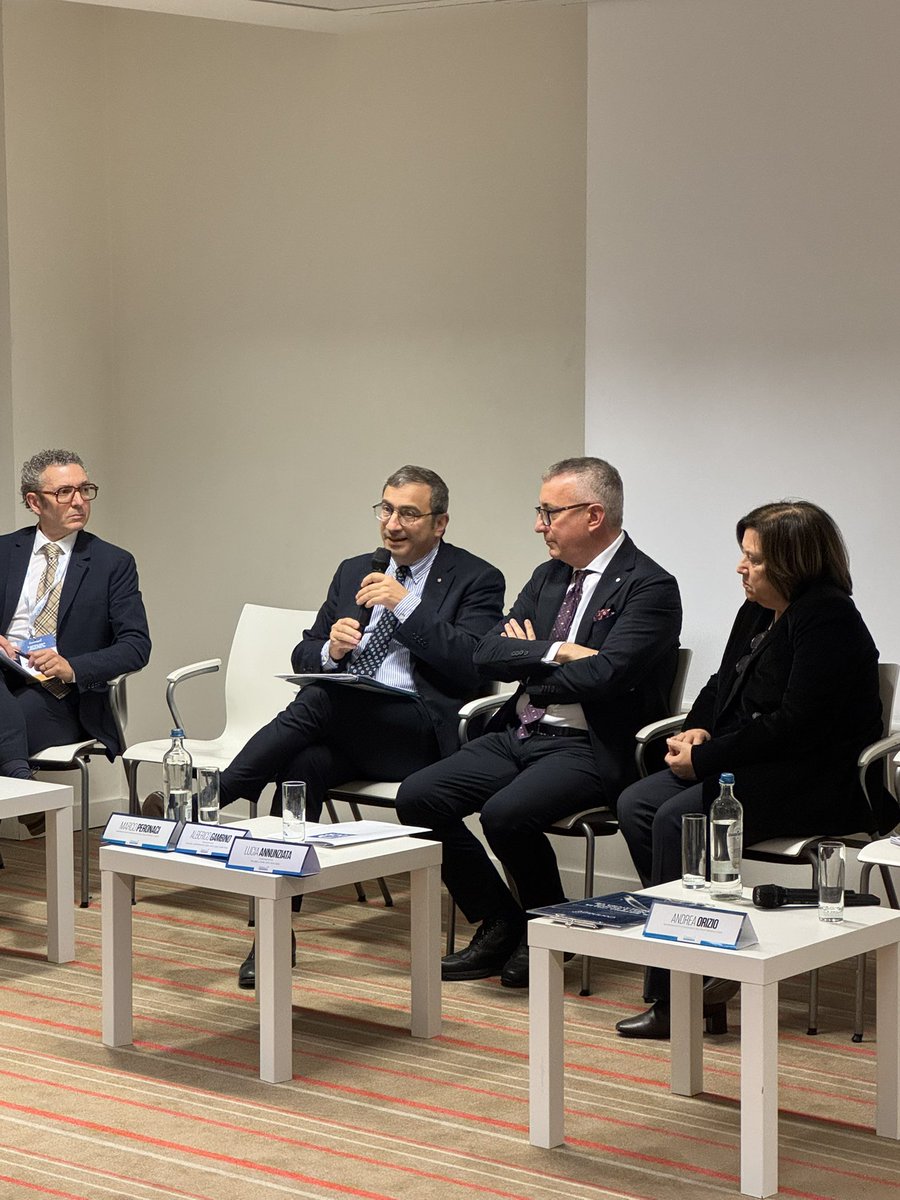 MPeronaci's tweet photo. Importante occasione di confronto con istituzioni, imprese e membri del @Europarl_IT oggi a #connact.
Come ribadito dal VP/Min @Antonio_Tajani, la promozione del Sistema Paese è una priorità che va alimentata con efficaci sinergie, anche sui temi della sicurezza e della difesa. https://t.co/Q8da9mUAS0