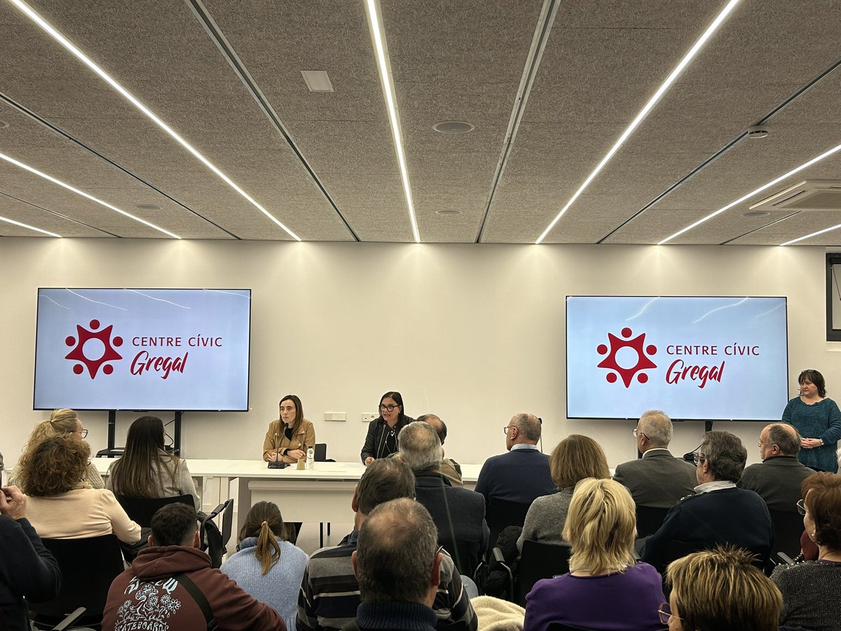 Escola Maria Cortina tweet media