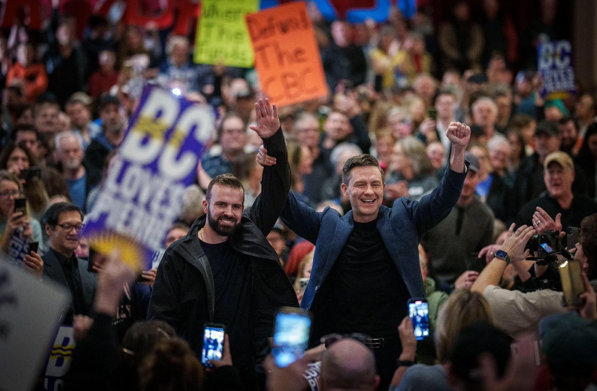 PierrePoilievre's tweet photo. More than 1,000 common sense Canadians in Powell River came out last night to send one message: 

Call an axe the tax election now to fire the NDP-Liberals and send their costly agenda packing. 

Sign here to join them: https://t.co/HVc3qCG7ZX https://t.co/nS6Tylgltm