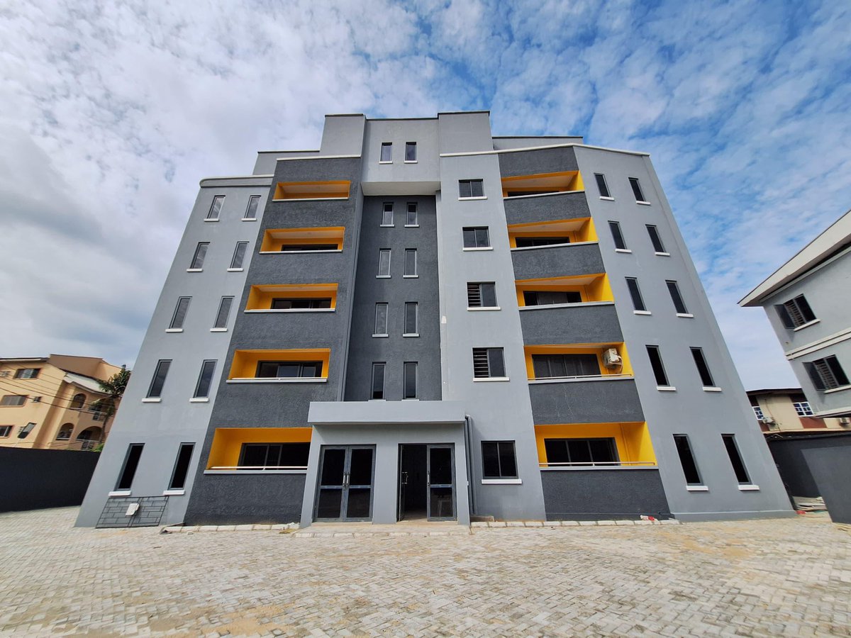 luxcomforthomes's tweet image. 3 BED|| 💰95m || Gbagada 

🏡 For Sale 
3 Bedroom Apartment 

💰95m

📍GBAGADA,LAGOS 

📖Title : Certificate of Occupancy 

For viewings and other information:
Contact us @luxcomforthomes 
☎️+2347082366814
E: Luxcomforthomes@gmail.com