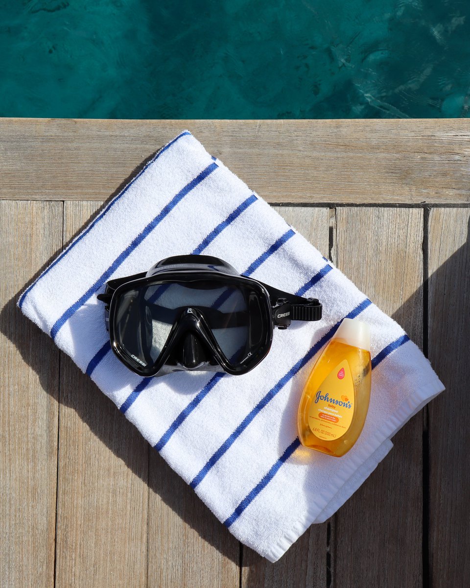 🐠🤿 The trick to a clear mask is a little baby shampoo! Just add a dab, dip in fresh water (don’t rinse it all out), and you’re ready to enjoy clear views while scuba diving or snorkeling. 🌊 Learn more at bvisailing.com
.
.
#CuanLaw #DiveTips #defogging #scubadiving