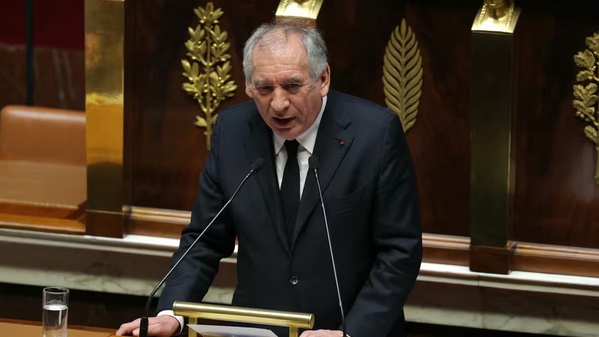 AnapolMedia's tweet photo. 🚨 Résumé de la journée de mardi consacrée à la déclaration de politique générale à l’Assemblée nationale

👉 Le Premier ministre François Bayrou a présenté la feuille de route de son gouvernement constituée des priorités suivantes 🧵 https://t.co/YqkvqHyQzw