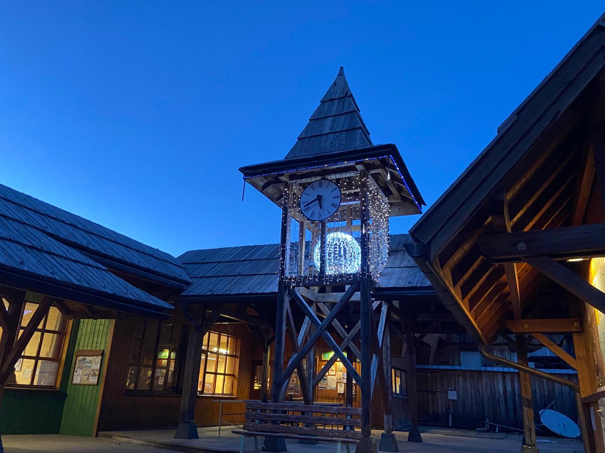 Championnat 🥇| Coupe du Monde de Parachute-Ski 2025 #LIVE
La station de Pra Loup s'apprête à s'endormir et accueillir, dès
demain, un événement spectaculaire pour la première fois sous ce
format international. #Praloup