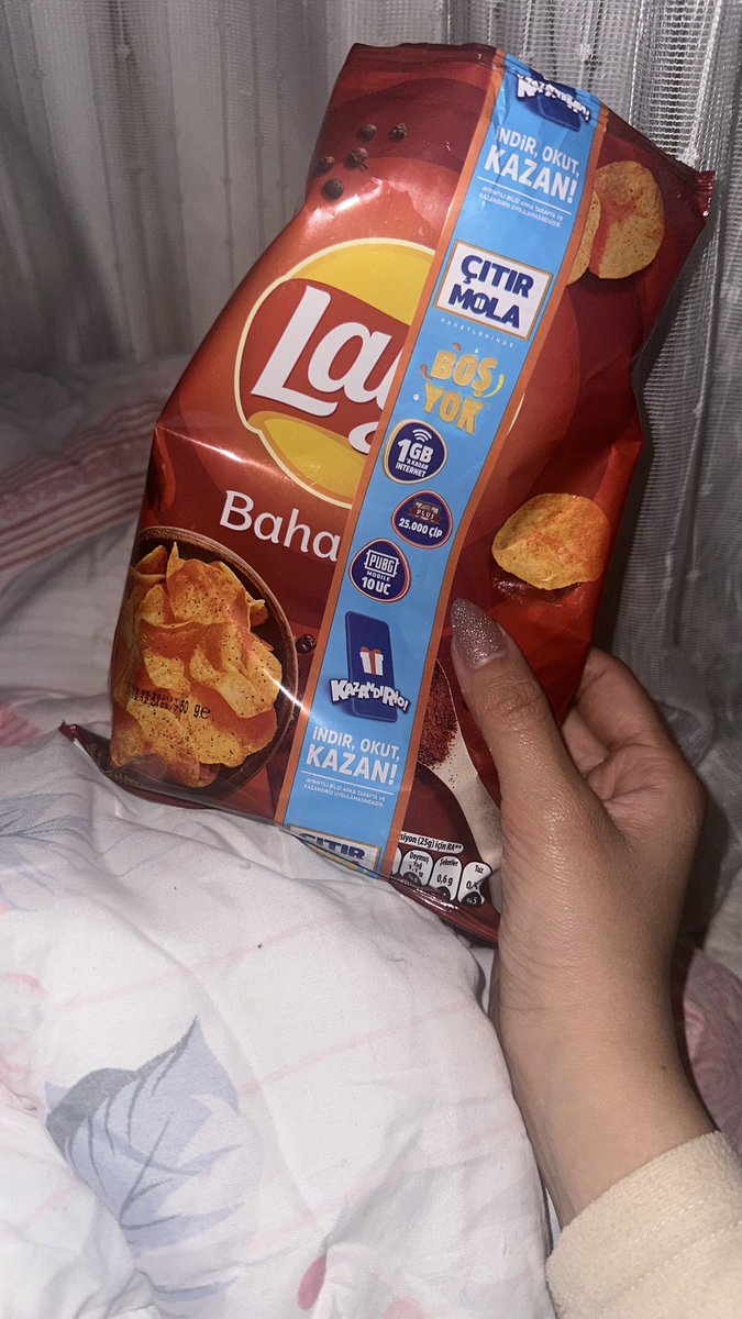 Özür dilerim kardeşim ikimize yetecek kadar Lay’s yoktu bende yatağımın köşesine paketi saklayıp gizlice yedim 😔🥺 
#reklamdeğil <a href="/laysturkiye/">Lays Türkiye</a> çok üzgünüm bana bile yetmedi…