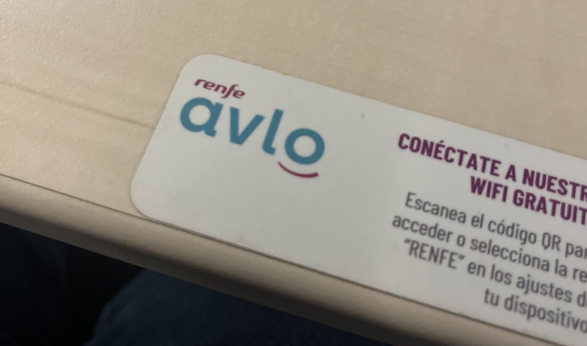 Otro despropósito más de <a href="/Renfe/">Renfe</a>: compras AVE y viajas en AVLO… ¡y no es lo mismo! La wifi no funciona, no hay servicio cafetería, los asientos son diferentes, no hay selección de películas…

¿Cómo se compensa la diferencia?