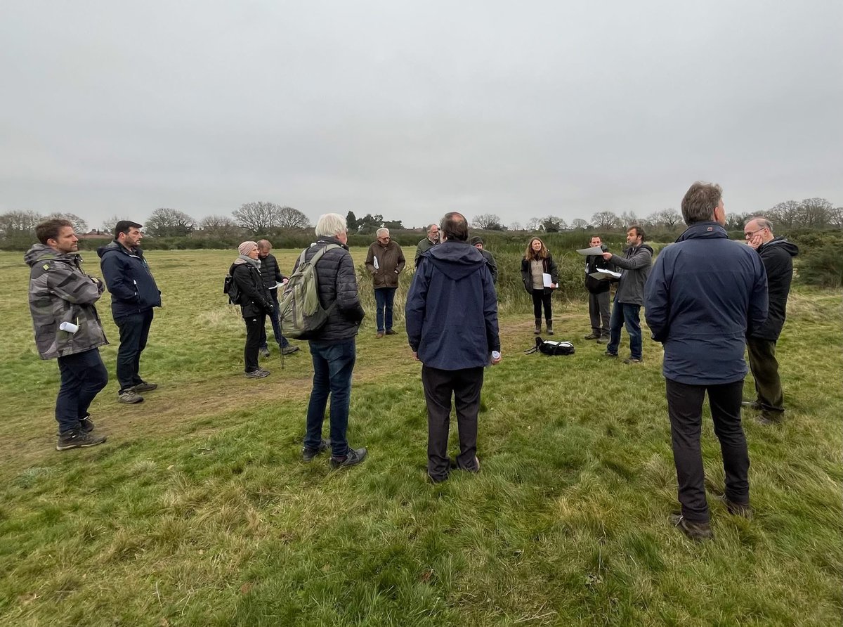 important meeting on Middlewick today,  discussing the <a href="/yourcolchester/">Colchester City Council</a> independent ecology report many representatives from <a href="/NaturalEngland/">Natural England</a> <a href="/Buzz_dont_tweet/">Buglife</a> <a href="/Colch_Nature/">ColchesterNatHistSoc</a> <a href="/EssexWildlife/">Essex Wildlife Trust</a> <a href="/DandaraLiving/">Dandara Living</a> and members of save middlewick.