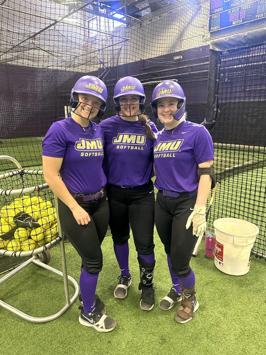 JMUSoftball's tweet photo. Back to business ✅

#GoDukes https://t.co/7g6SR9sAzf