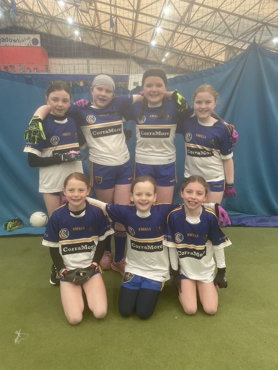 steoghans's tweet photo. Our girls and boys were in action today at the CNB Doire indoor hurling and football championships. They each played brilliantly and demonstrated their great resilience, determination, skill levels and sportsmanship to the highest levels. @cnambnaisiunta @Doire_mBunscol #allianz https://t.co/wNNLokqFDo