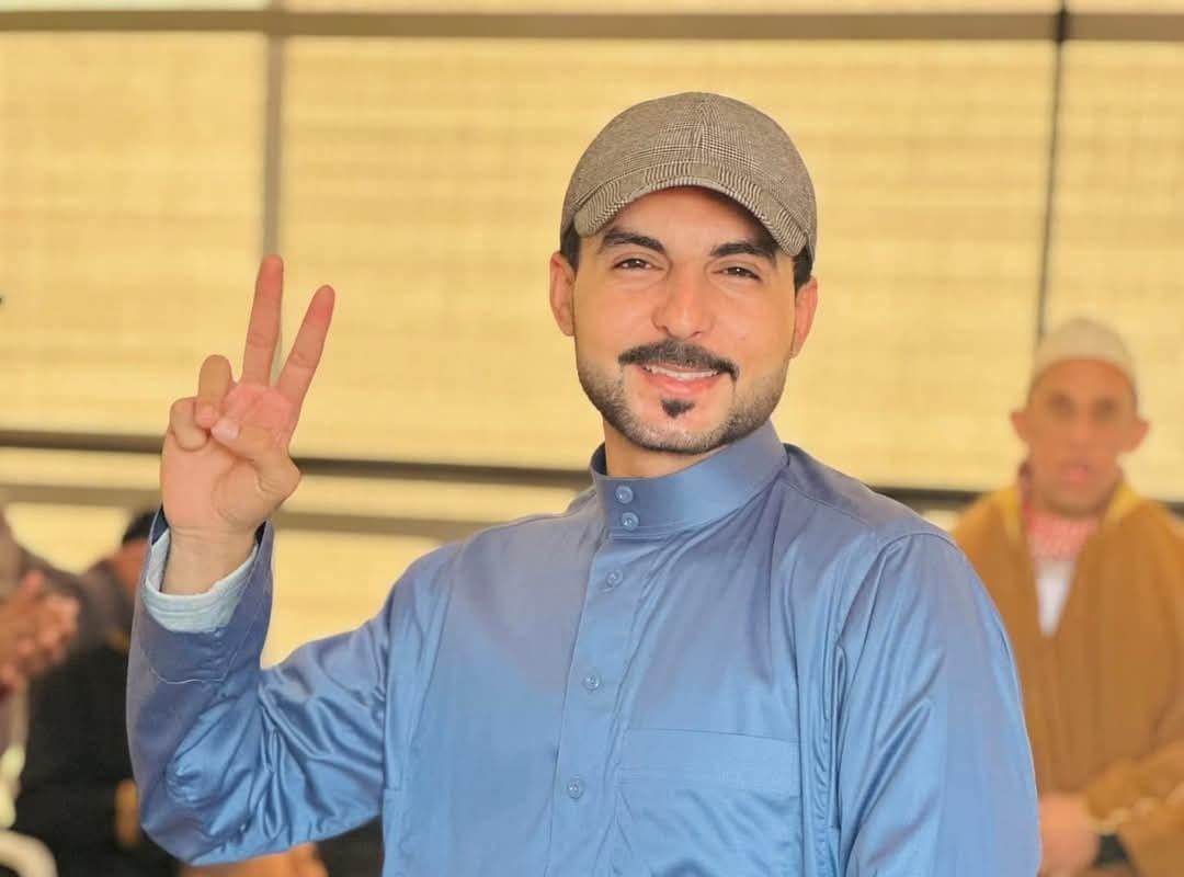 لا اله الا الله 

استشهاد الناشط أحمد هشام أبو الروس

قتلوه في اللحظات الأخيرة، حسبنا الله ونعم الوكيل