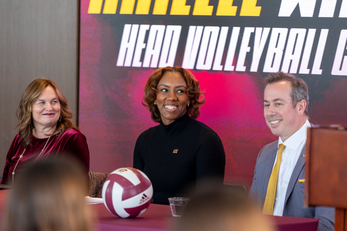 FEATURE STORY: Our very own head coach, Arielle Wilson took the podium and was formally introduced to the community!

Read about her success as an assistant coach, a player, and above all: a mentor shaping the successful women of the future ♥️

📰 =&gt; shorturl.at/RxLyA