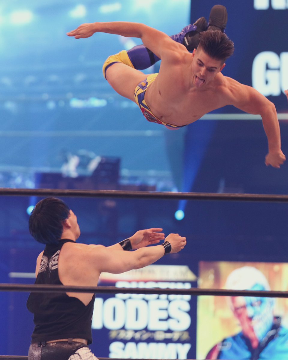 See, i dont needa buncha cultfollowers or a teapot or a chain wrapped around my hand

Ima just throw my wholeassbody at you~<3