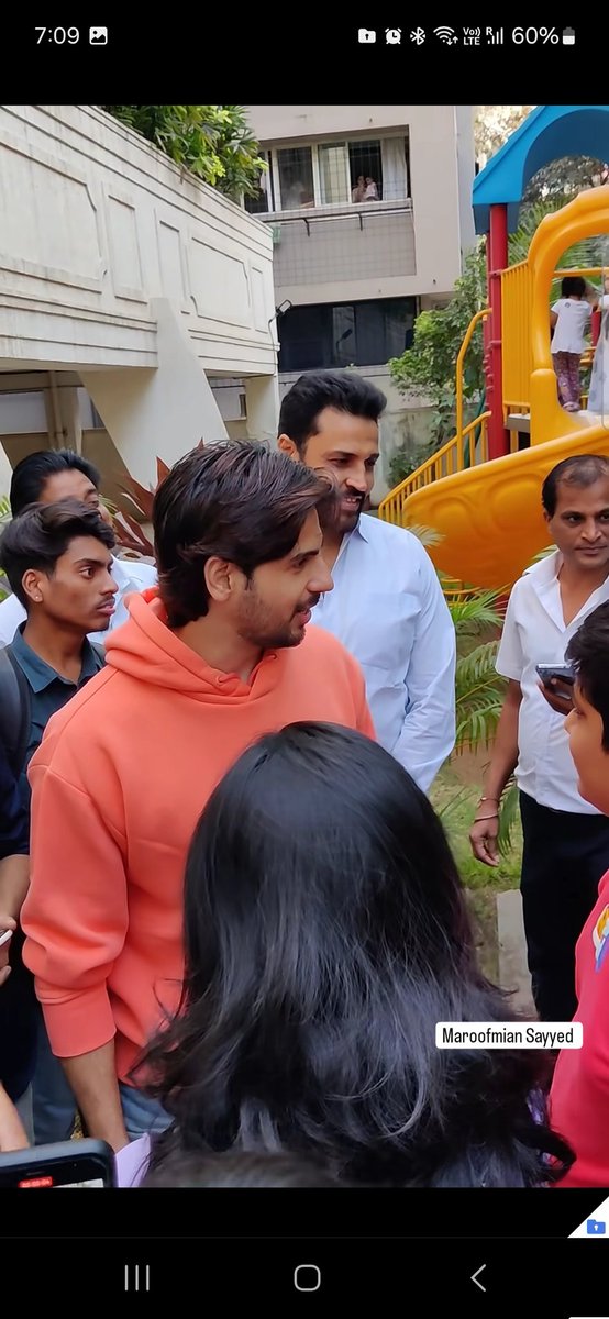 phassgayitu's tweet photo. Last year during this time I literally followed him at every event 😂
#HappyBirthdaySidharthMalhotra https://t.co/VccPUnRUZK