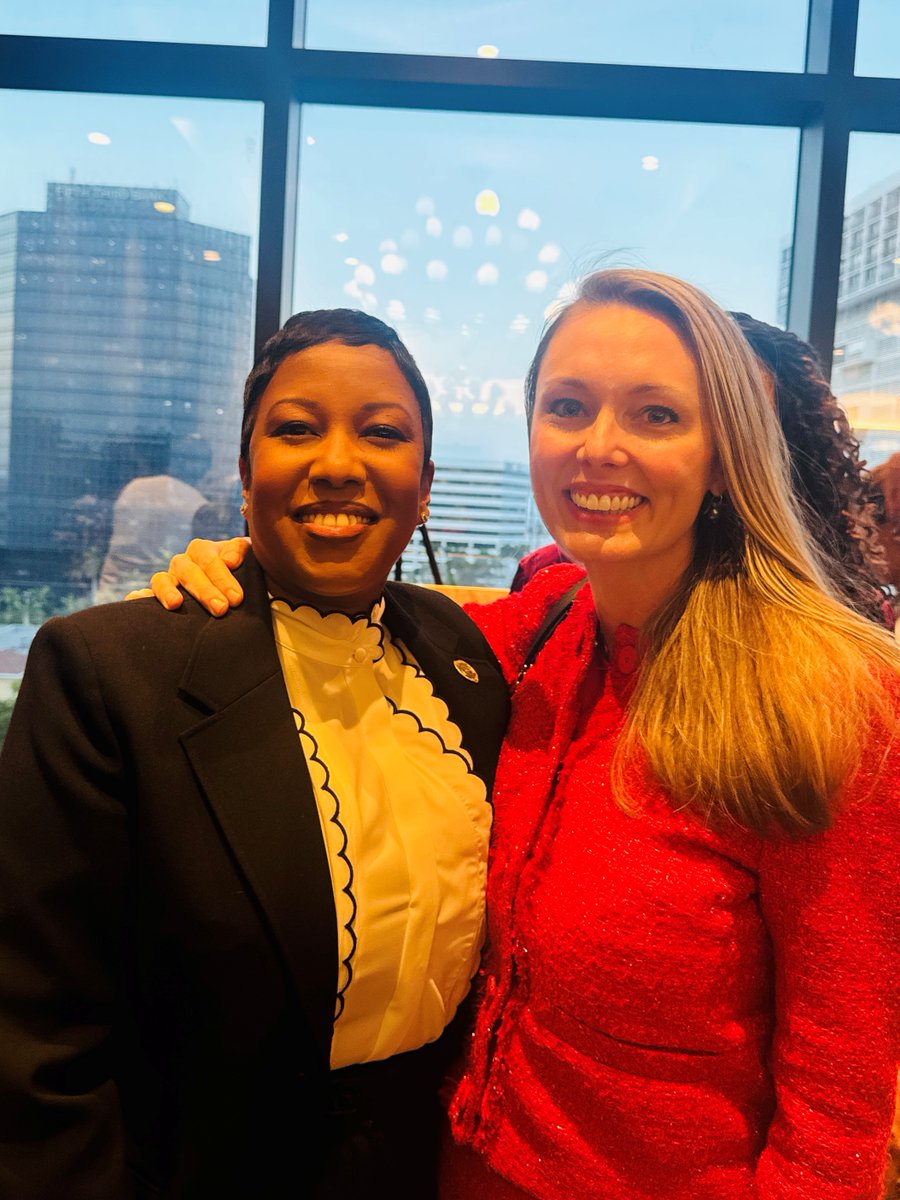 PBCBarPrez's tweet photo. PBCBA President Andrea Lewis proudly celebrated a historic moment with the Swearing-In of Alexcia Cox as Palm Beach County’s first Black female State Attorney. This milestone marks a significant step in pursuing justice within our legal community. Congratulations Alexcia!⭐#PBCBA https://t.co/YWZGQ9muTy