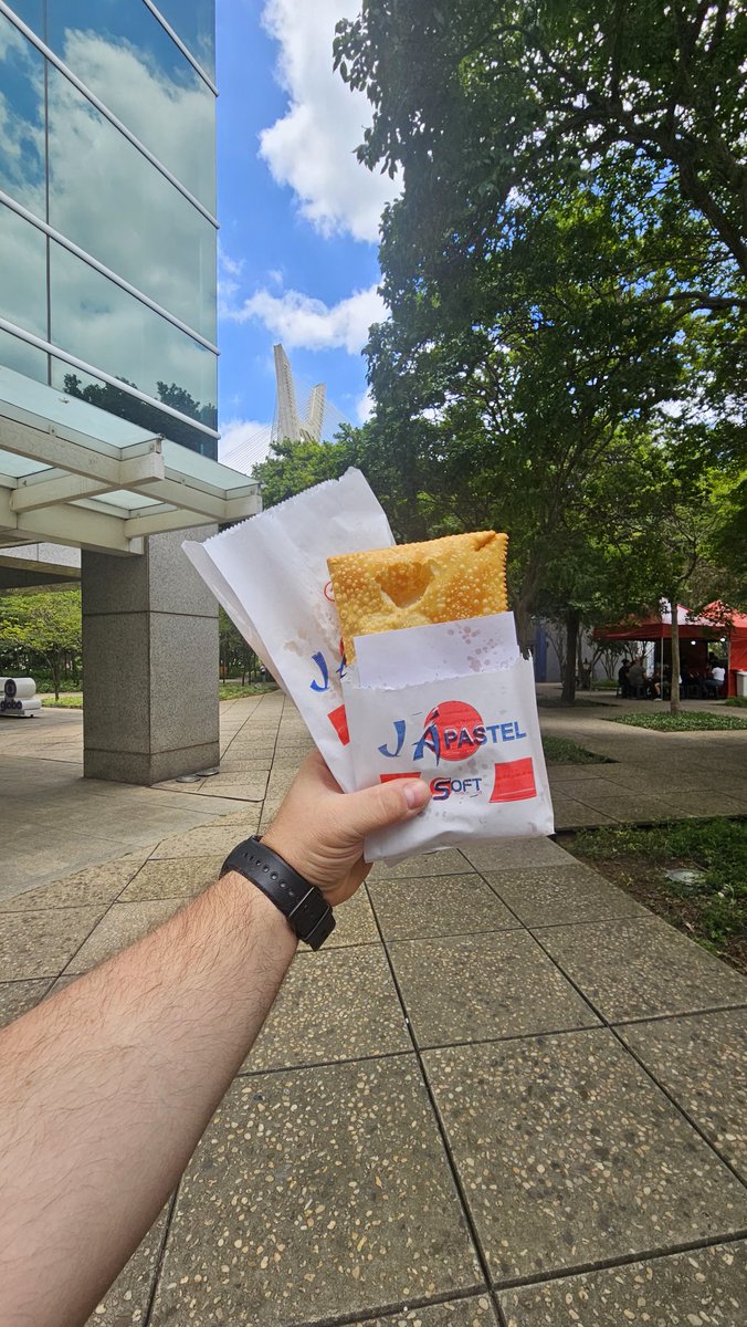 André Fogaça tweet media