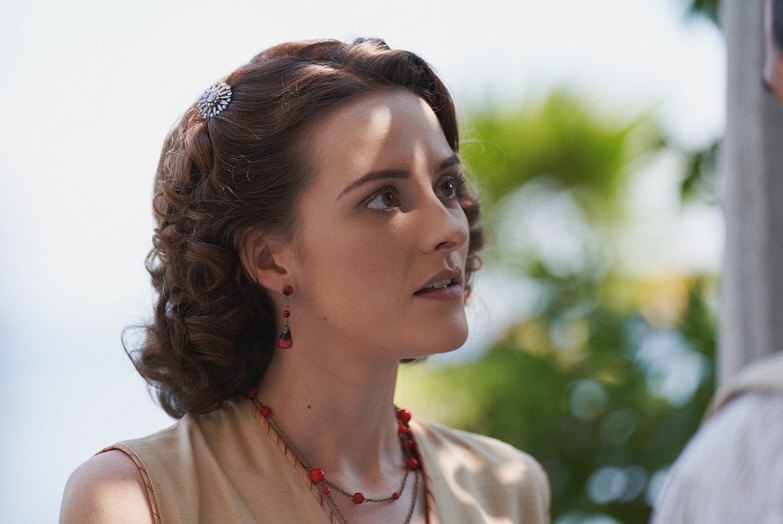 Oliviakmorris's tweet photo. In honour of hotel portofino's season 2 https://t.co/NXnmNLF9m2