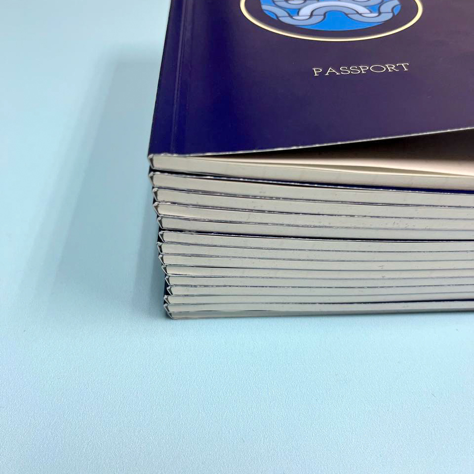 Printleaf's tweet image. 💬 How would you use perfect bound booklets for your business? Let us know in the comments! 👇

#perfectboundbooklets #catalogprinting #menudesign #custombooklets #professionalprinting #nycprinting #rushproduction #printleaf
