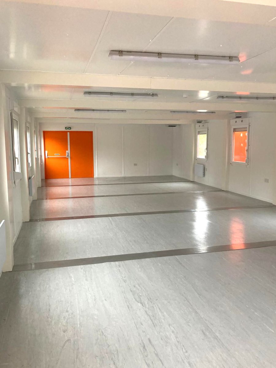 modex_spaces's tweet image. 7 bay Modular Building delivered & installed to a returning Client in Newport being used as Shop on site.
#modularbuilding