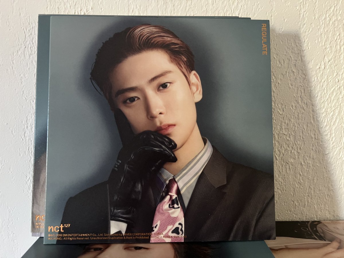 Ash3Kyra's tweet photo. Hey ! Je vends mes albums de nct 127, regulate  sur Vinted 

https://t.co/fH51O1VuKG https://t.co/Fp9j7sotfH