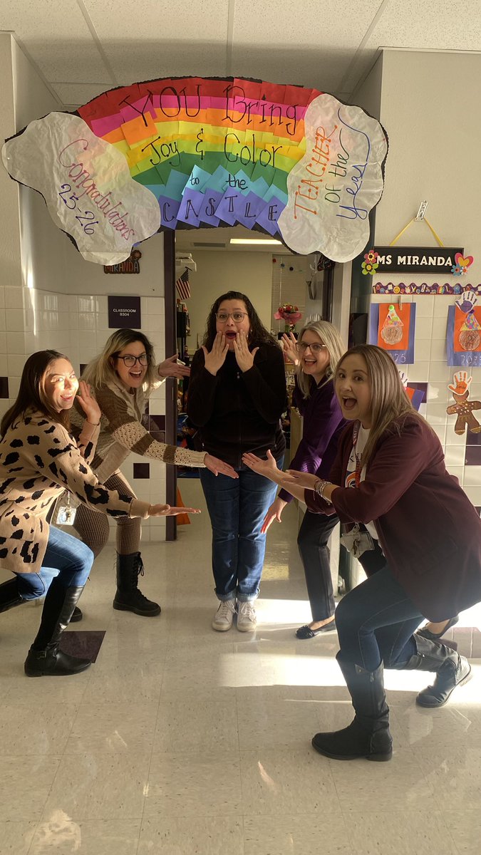 A huge congratulations to the fabulous @EMirandaG_IESfor being named Teacher of the Year at the Castle! 🏰Your hard work, creativity, and dedication to our students’ success are truly inspiring. #ItuarteKnights #TeamSISD