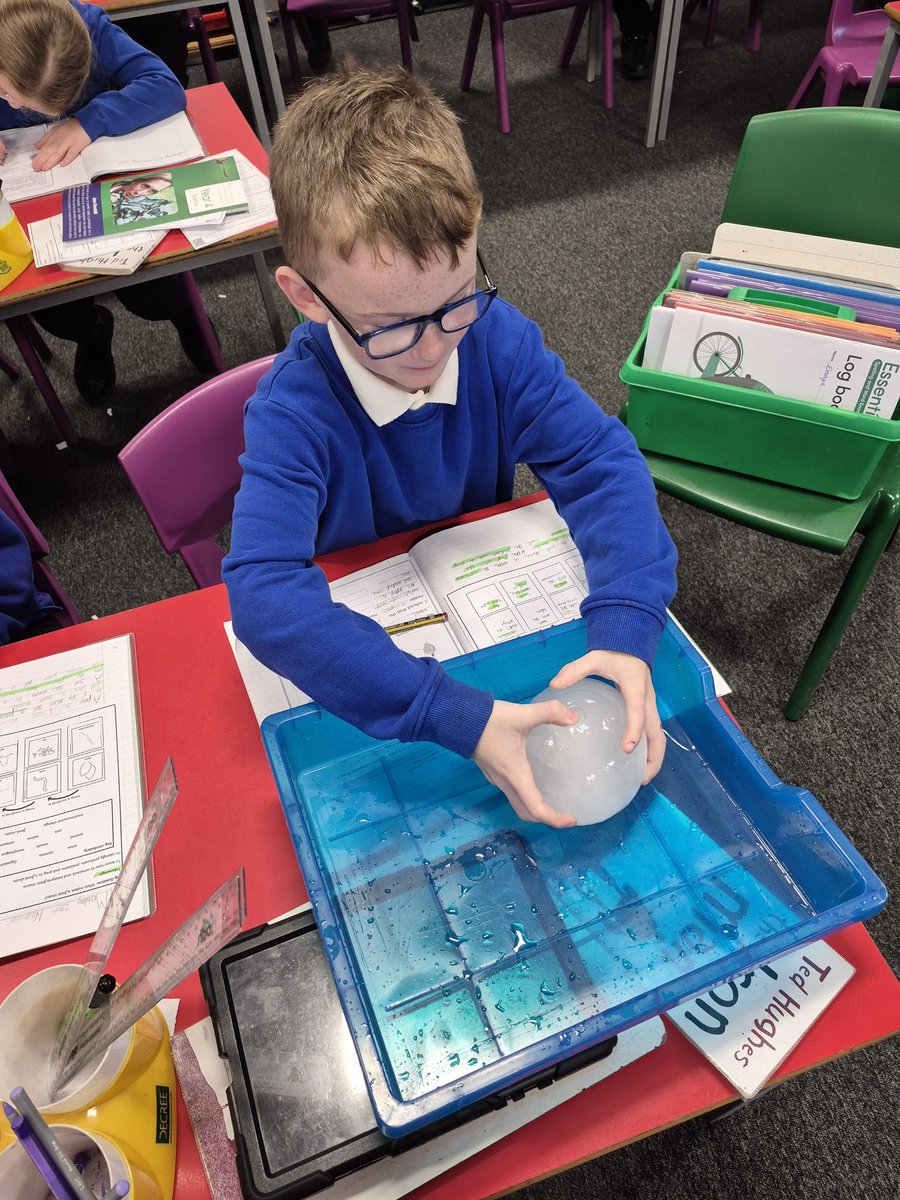 TPAYear3_4CN's tweet photo. In #TPAScience, we looked at the properties of solids, liquids, and gases. @DeltaTheParks https://t.co/pf3VH76hEl