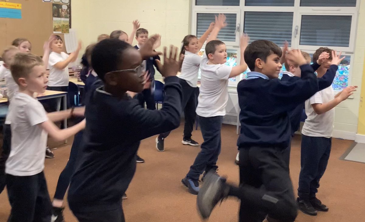 We’ve started our dance unit ~ This week we have been spies 🕵️‍♀️ 🕵️‍♀️ #stocktonwoodpe