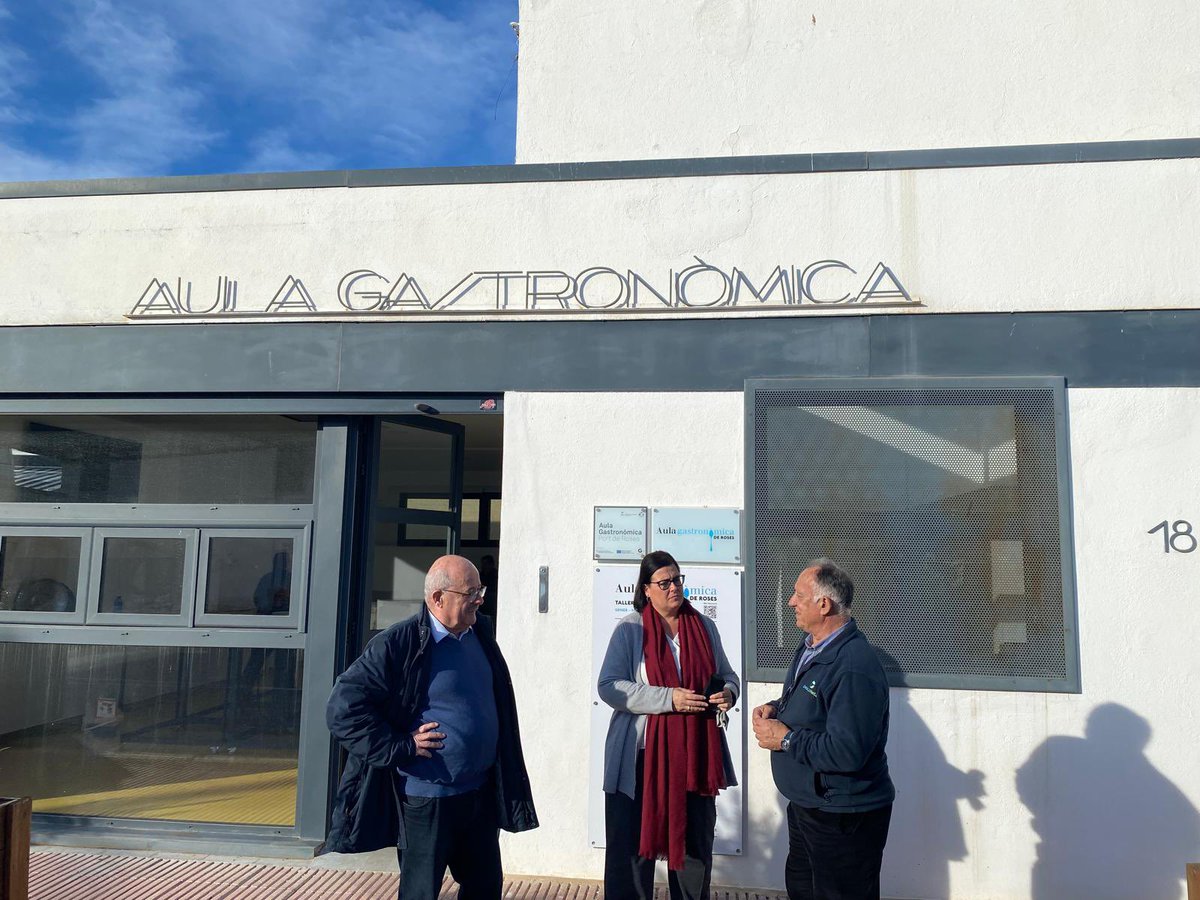 El president de #PortsGeneralitat, Manel Nadal, es reuneix amb l'alcalde de #Roses, Josep M. Martínez, i també visita el port pesquer per explicar les futures actuacions vinculades al municipi i a la dàrsena pesquera.