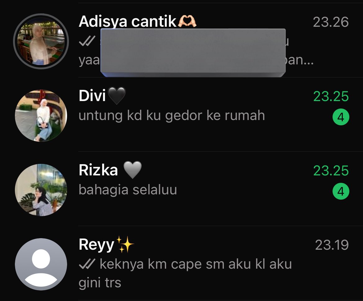 alphukatkeruk's tweet photo. jujur bahagia punya temen yg masih sering nanya kabarku, ngilang dikit dari dunia langsung ditanya"in.

tp knp aku gini yaa? malah ngilang dr hidup mereka jg🥲 https://t.co/zBDOnBRT5f
