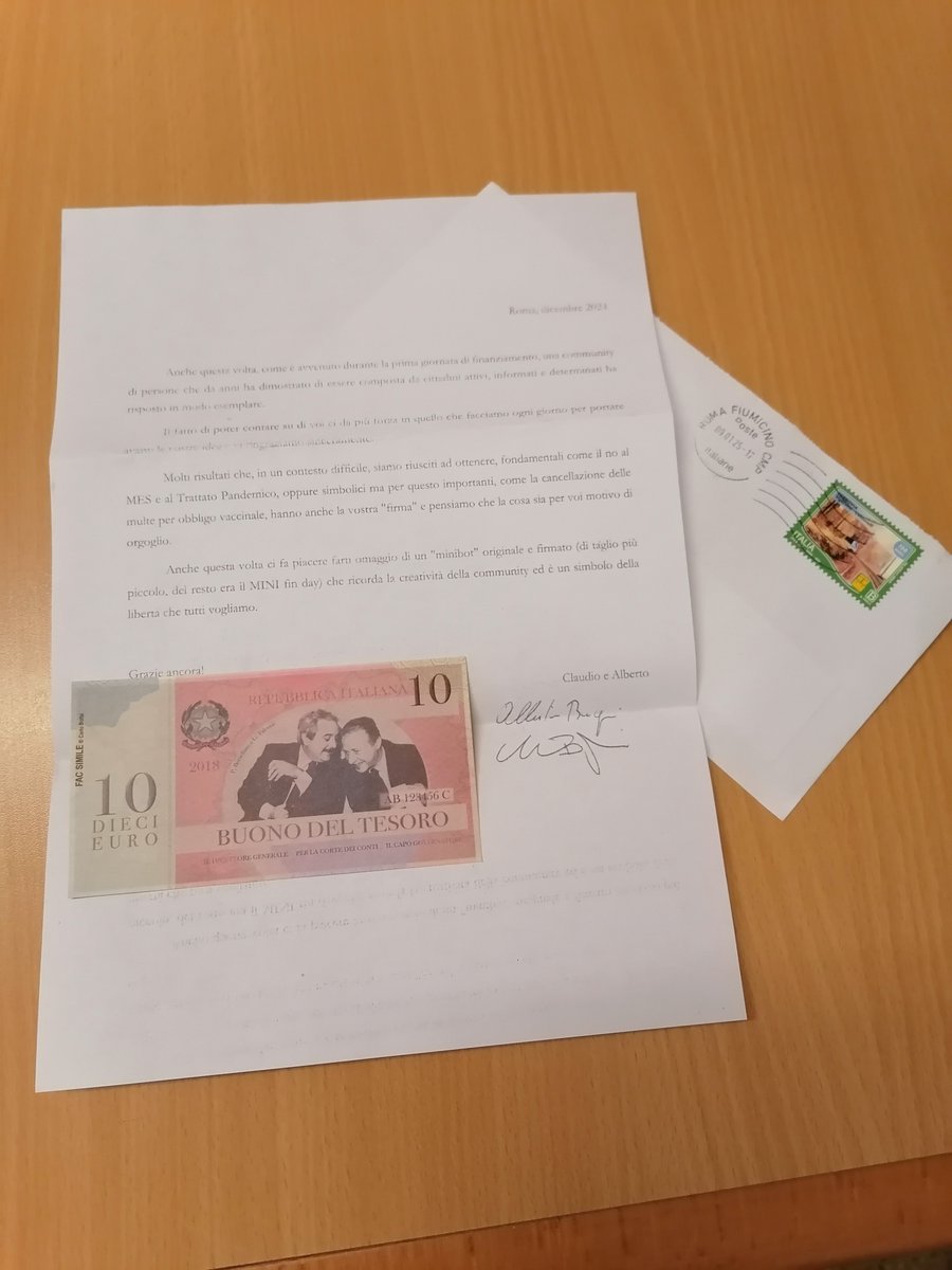 jeancla82123529's tweet photo. Oggi ho avuto la piacevolissima sorpresa di trovare questa lettera nella cassetta della posta.
Grazie @AlbertoBagnai e @claudioborghi, onorato di far parte di questa community.
#minifinday
#combattere https://t.co/9QQRVEZJh5