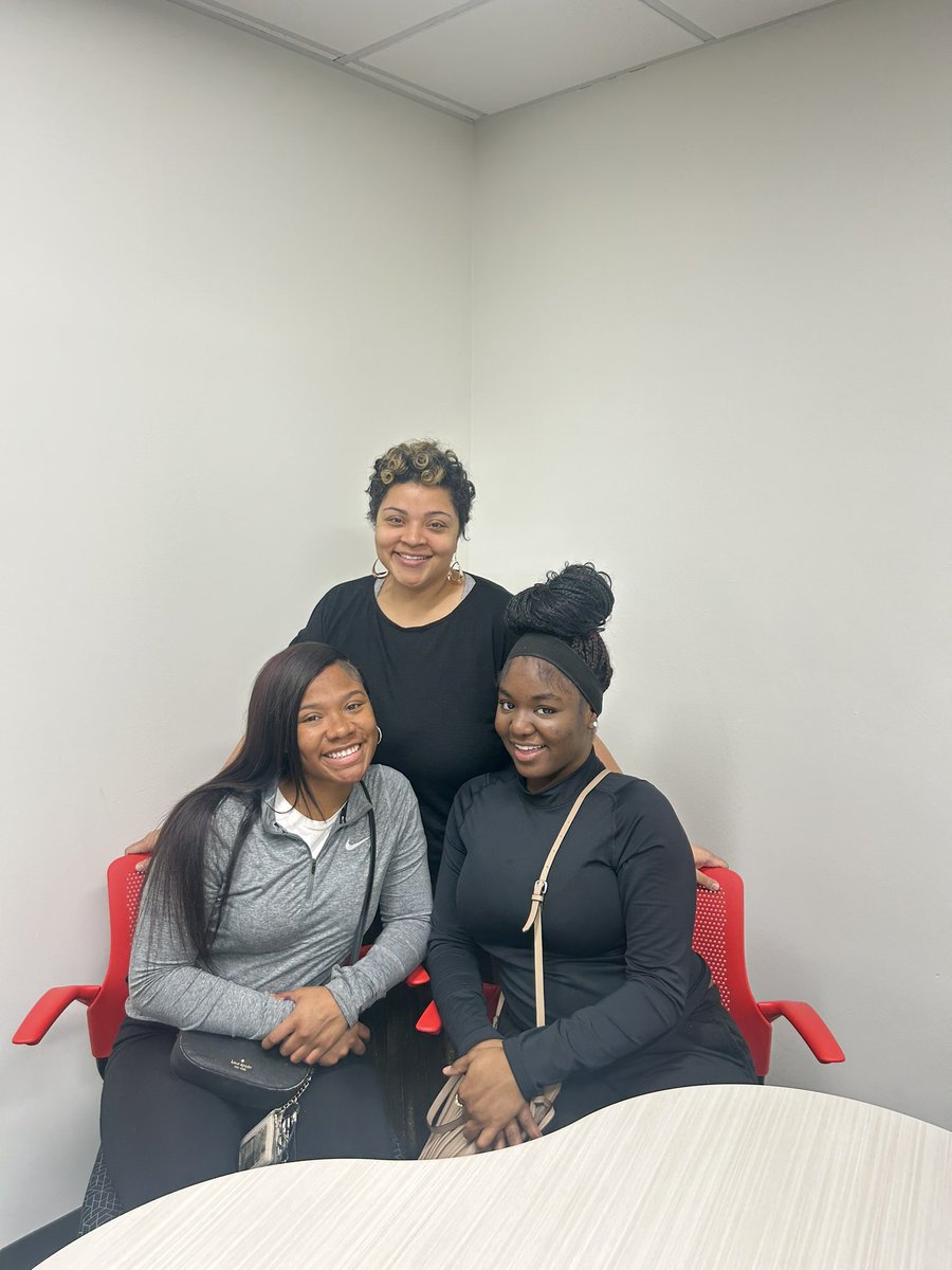 TriZenLLC's tweet photo. Big things ahead!! Our incredible interns have earned their Digital Media certificates! Now, they are off to start their internships with TriZen, The Urban League of Philadelphia, and TrustFactor. The future is bright, and we can’t wait to see what things they accomplish!🎓✨ https://t.co/0gxvDKHGgY