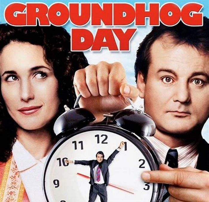 #Efemérides 
02/02 - Día de la Marmota

En realidad se celebra al animal, pero es muy buena excusa para que veas esta peli con Bill Murray y Andie MacDowell.