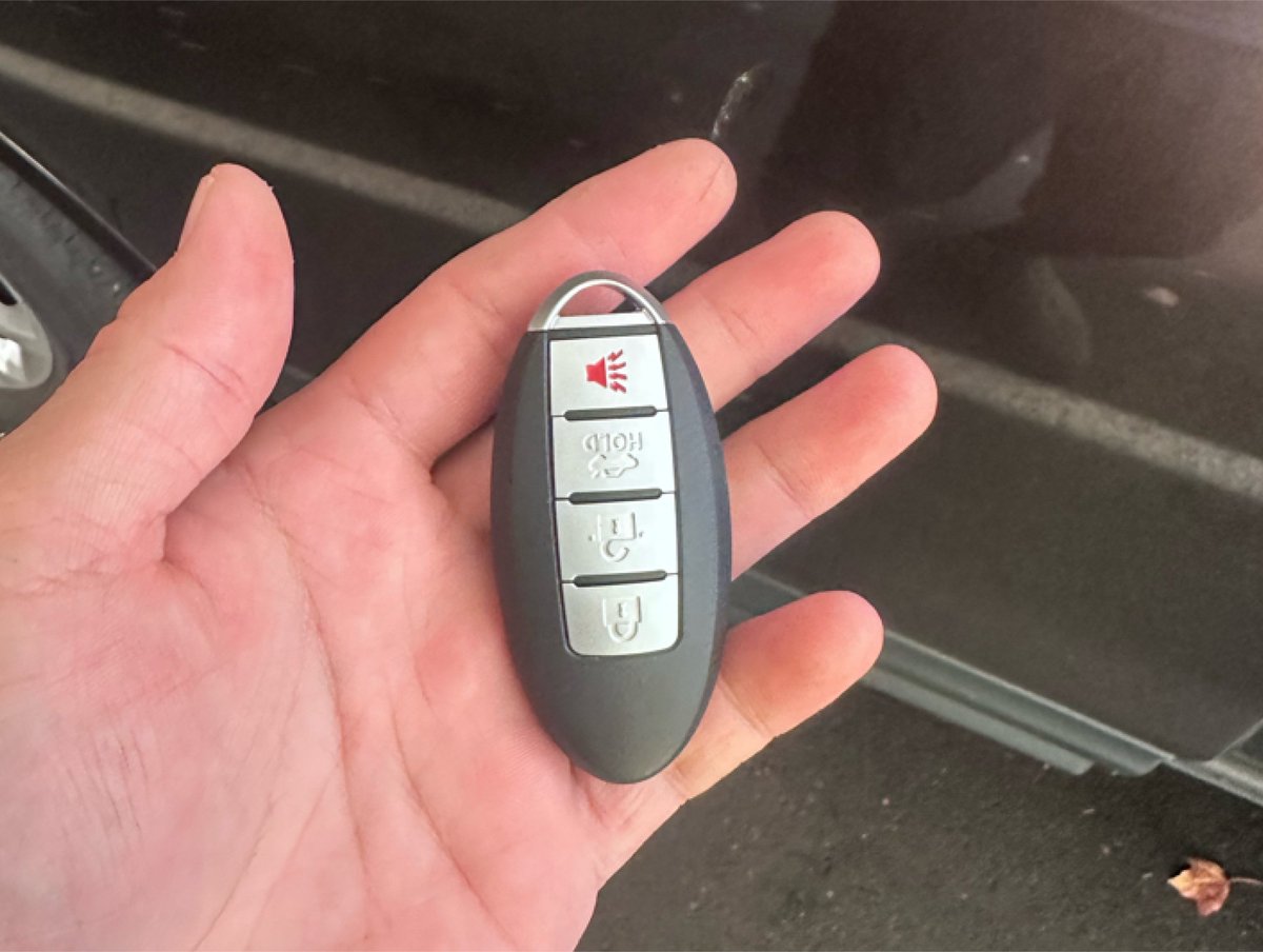 SureLockKey's tweet image. Lost Your Car Keys in Phoenix? 🚗🔑  
A trusted car locksmith can save the day! From quick #keyreplacements to unlocking your vehicle safely, we’ve got you covered 24/7.  

Learn more: surelockkey.com/blog/how-to-ha…

#CarLocksmith #PhoenixLocksmith #LostCarKeys #24HourService #Auto