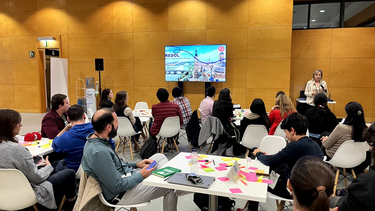 REDOL_EU's tweet photo. On 4 December, @fCIRCE organised a workshop within the framework of #REDOL at @SomosConama's National Environmental Congress 2024 in Madrid 🇪🇸
🗣️The worskhop brought together companies & students to explore solutions to address #sustainability challenges ♻️
A photo selection 👇 https://t.co/T9eUvT18Br