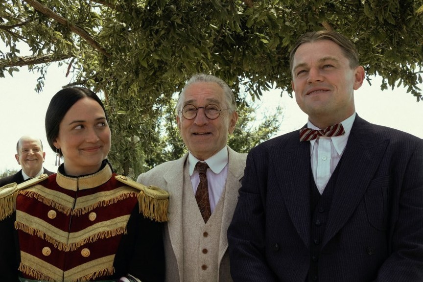 sinefilozofi_'s tweet image. "+Çok güzel bir ten rengin var. Sence bu hangi renk?
 - Benim rengim"

 Dolunay Katilleri -2023
🎥Martin Scorsese

#killersoftheflowermoon #martinscorsese #dicaprio #robertdeniro #sinefilozofi #movie