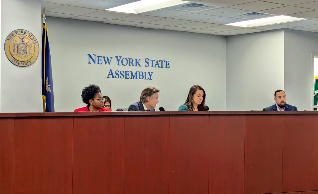 Thanks <a href="/CatalinaCruzNY/">Catalina Cruz, Esq.</a> <a href="/SenatorHoylman/">Brad Hoylman</a> <a href="/phara4assembly/">Phara Souffrant Forrest</a> &amp; <a href="/WINNYC_ORG/">Win</a> for holding this roundtable on the harms of shelter limits + inviting <a href="/newdestinyorg/">New Destiny Housing</a>. Domestic violence survivors can only stay in emergency DV shelters for 6 months, then most must apply for another shelter.