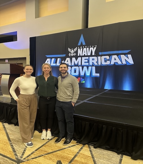 AltiusPartners's tweet photo. A productive visit to San Antonio where our partner @NBCSAthletes hosted the Navy All-American Bowl @AABonNBC. The ASP team had the privilege of educating the nation’s top high school football players on NIL and beyond as they begin their collegiate careers. https://t.co/AEZQ420Y1f