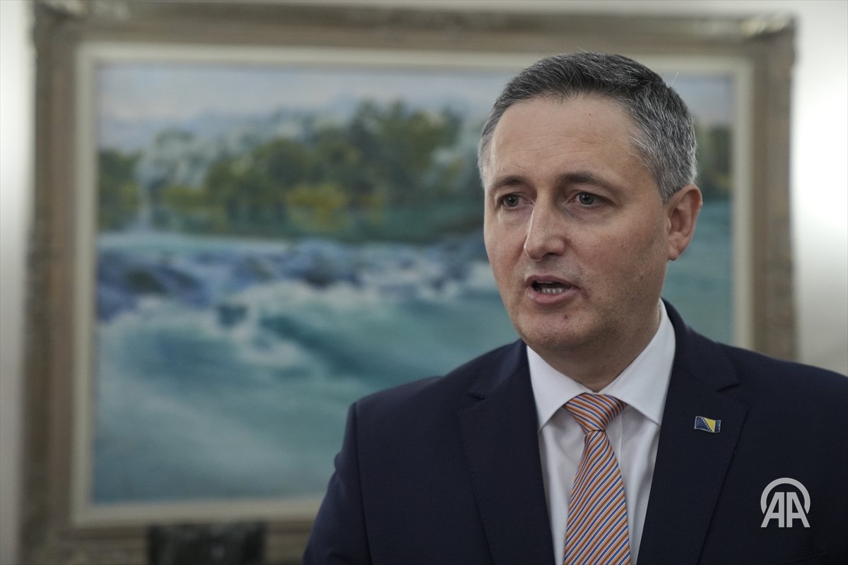 aa_balkans's tweet photo. 🇧🇦🇹🇷Bećirović: Važno da Turska i druge članice NATO-a pozitivno djeluju na jugoistoku Evrope 

Člana Predsjedništva Bosne i Hercegovine danas je posjetio direktor Ureda Anadolu za Bosnu i Hercegovinu Talha Ozturk

🔗https://t.co/gVBkDKvbfJ https://t.co/U7tR6QR4GF