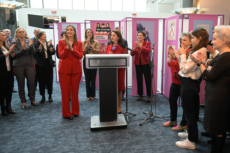 PLintheEU's tweet photo. 📸 "Women Go Vote" through the lens!

Explore the highlights of the exhibition, showcasing pro bono posters from a non-partisan voter turnout campaign during 🇵🇱 Poland’s 2023 elections.

#Poland25eu https://t.co/ioyphdwqwv