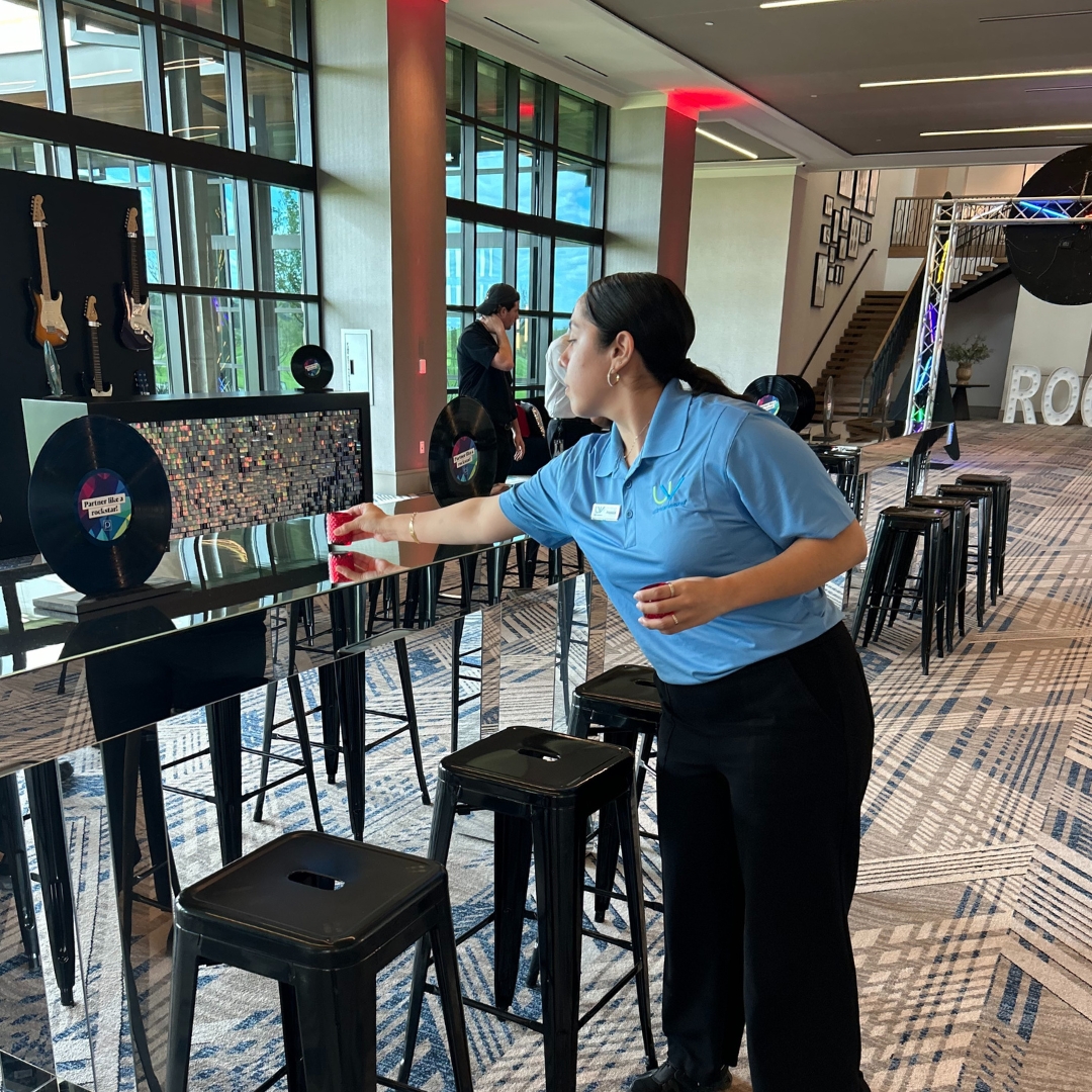 UVDMC's tweet photo. Check out our team in action! 🌟 Delivering Peace of Mind, one program at a time!

#UVDMC #UltimateVentures #DallasDMC #DestinationManagement #DallasMeeting #VisitDallas #EventPlanning #CorporateEvents #EventProfs #MeetingProfs https://t.co/N6vzoBtn6x