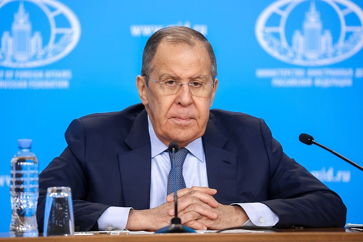 BenefitNews24's tweet photo. #Russian FM #SergeyLavrov calls for India's inclusion in the Afghan Quad & urges Indo-Pak dialogue. Regional cooperation key to counterterrorism and stability, says Lavrov. 

https://t.co/AOjqBmpVvF

🌐✅ #Russia #India #Afghanistan #Pakistan #China
#EasternPower #Regionalblock #Bilateralrelations #WesternPower