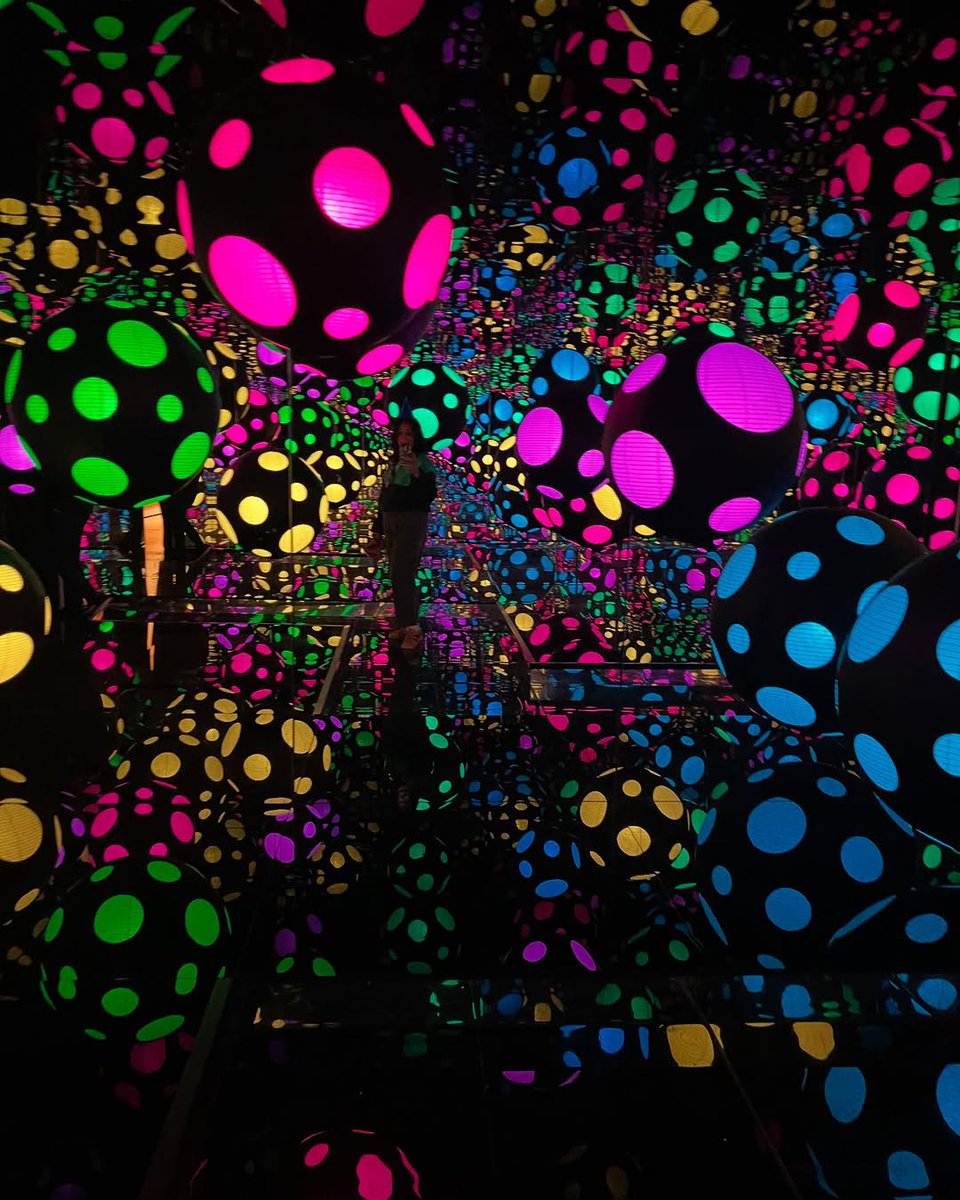 It’s #MuseumSelfieDay 🤳 Show us your favorite spots, artworks, or hidden gems around your museum. Whether it’s a masterpiece, an architectural detail, or you enjoying the space, we want to see it all!   

#CrystalBridges