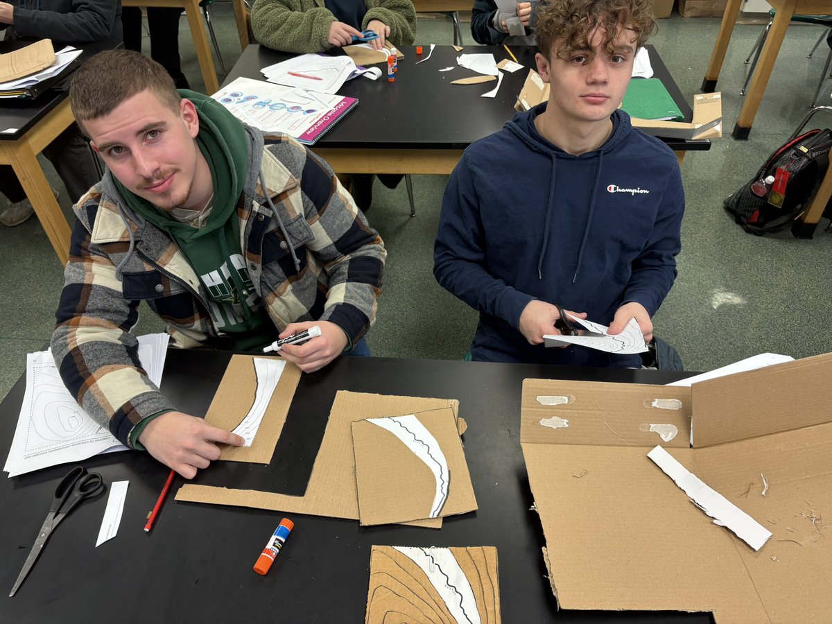 GlatzScience's tweet photo. A great day in science class!  Biology students are creating tasty Mitosis Models and Earth &amp; The Environment students are creating 3D Topographic Maps!  GO COMETS!! https://t.co/7thKzOy1Io