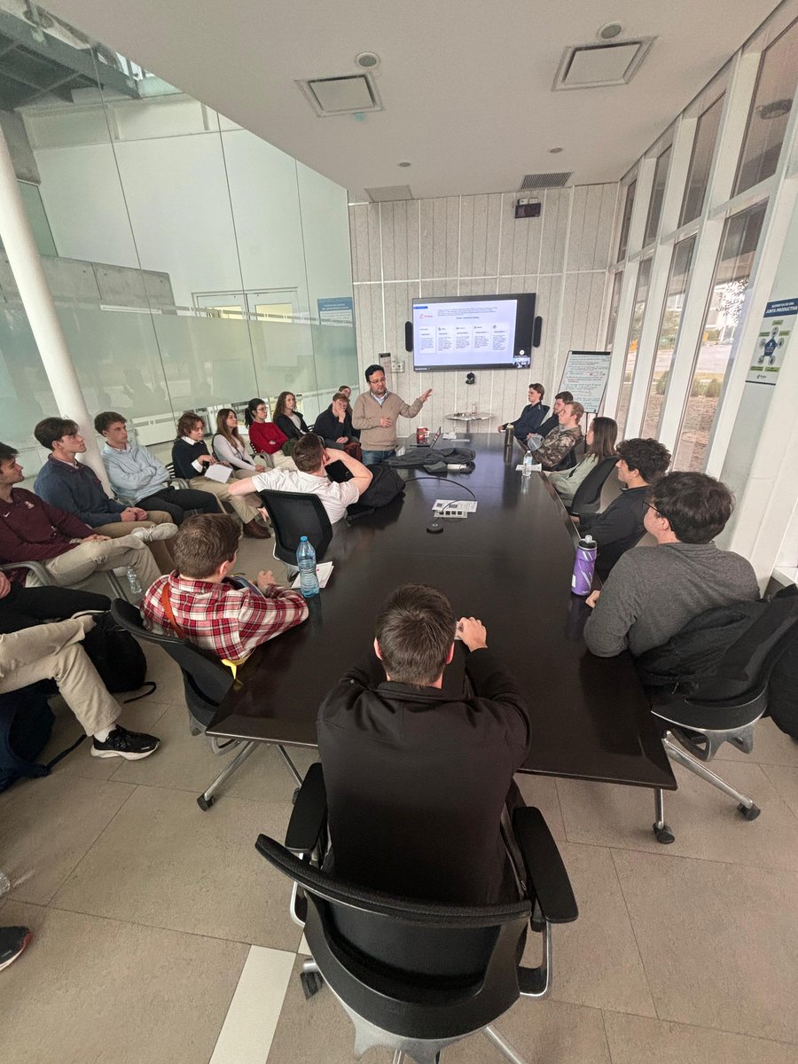 i2t2nl's tweet photo. ¡Recibimos a estudiantes de Calvin University en el PIIT! 🎓🌟

Nos llenó de orgullo recibir a un grupo de talentosos estudiantes de la Calvin University School of Business en su visita al Parque de Investigación e Innovación Tecnológica (PIIT). https://t.co/JPijqALNOE