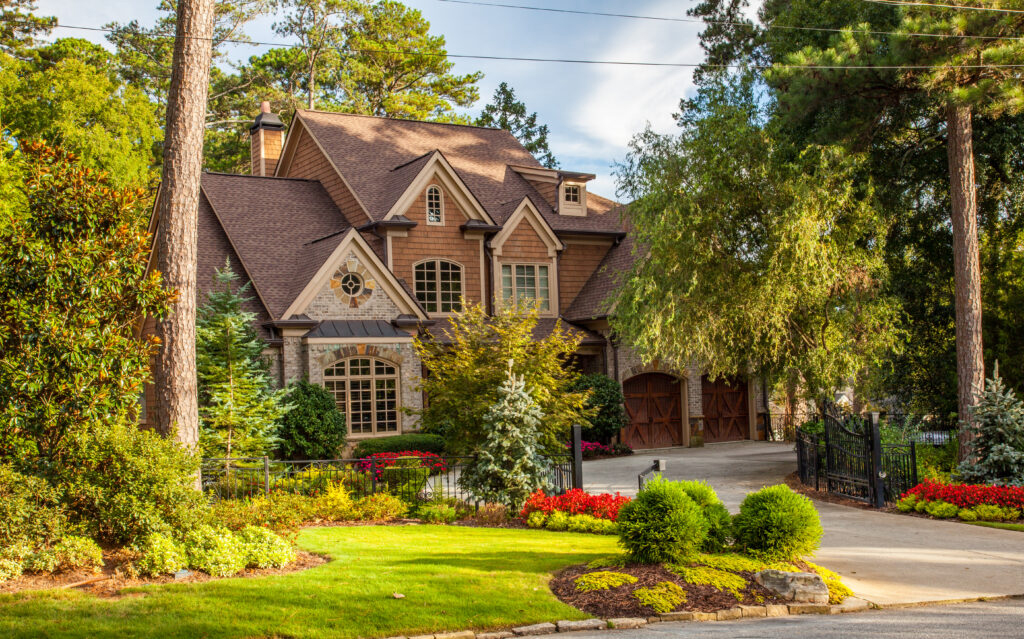 LndscapeStudio's tweet image. First impressions are everything, and curb appeal is what potential buyers notice first. #landscaping #landscapedesign #landscapedesignbuild #curbappeal