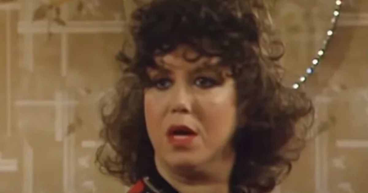 Hollyoaks and EastEnders star dies aged 77 as tributes pour in for soap icon

dailystar.co.uk/showbiz/breaki…