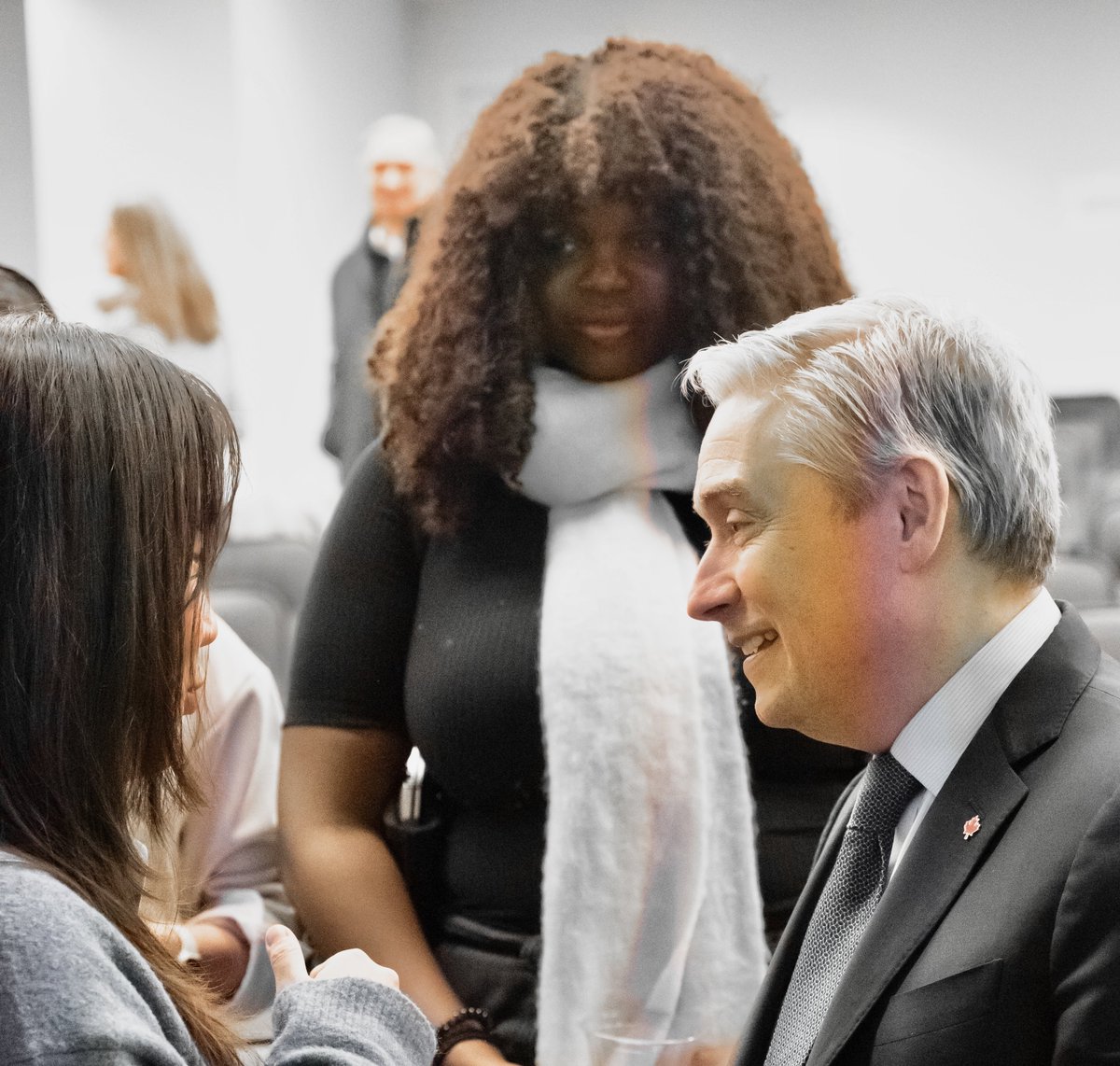 FP_Champagne's tweet photo. Great chatting with Dean Khaled Hassanein, from the DeGroote School of Business at McMaster University. Thanks to the @burlingtoncofc and @karinagould for hosting us! https://t.co/WTO6jmBS6p