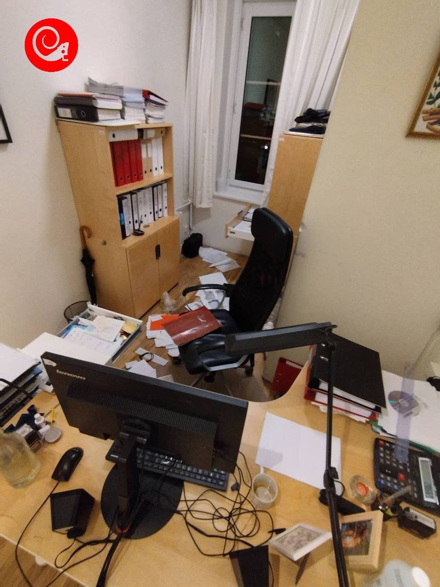Laiguanatv's tweet photo. El plan de la ultra derecha sigue. 
La sede diplomática de Venezuela en Oslo, Noruega, la vandalizaron. https://t.co/bNMUNGlPUl