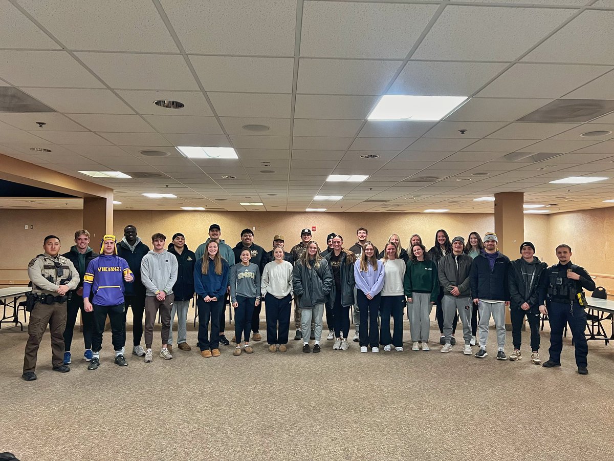 SMSUSAAC's tweet photo. We had the privilege of having the Marshall PD be the guest speaker at our first SAAC meeting to kick off the new year. We had a meeting filled with Q&amp;A’s, mock field sobriety tests, and lots of conversation. SAAC appreciates these officers for taking the time to talk with us. https://t.co/7onNNW4L7k
