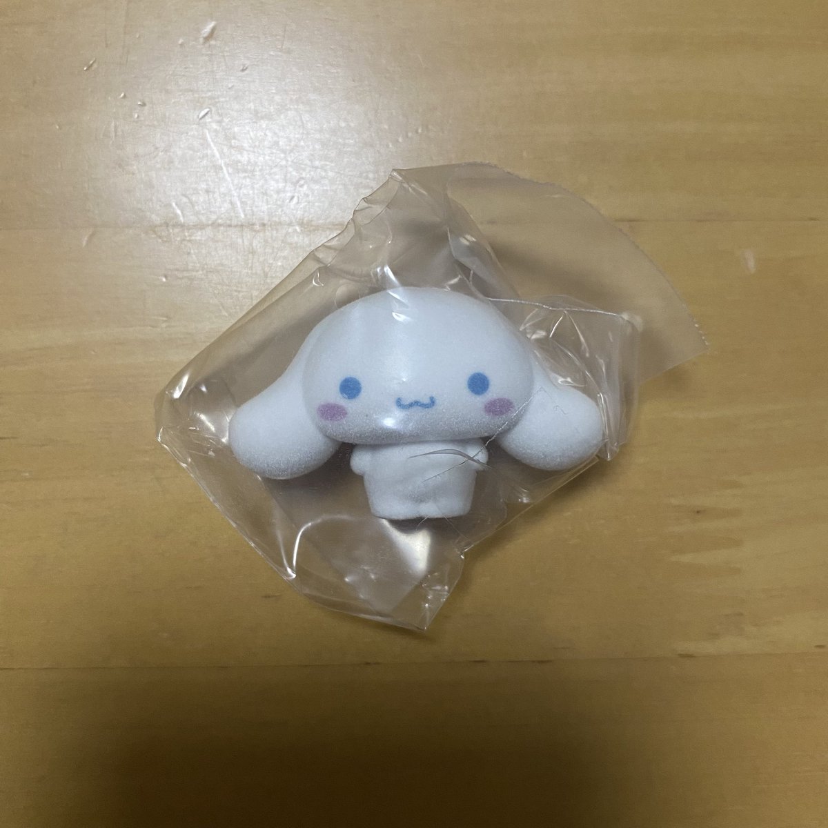 dalsom9_'s tweet photo. サンリオ ミニチュアチェキ用ホルダー ヘアクリップデニムシリーズ ガチャガチャ ふわふわフロッキードール 交換

譲：画像

求：同種
1枚目→キティ,コロコロクリリン>ポムポムプリン,クロミ>こぎみゅん,ピアノ>他
2枚目→コロクリ
3枚目→ポムプリ

✅リトリン必読
✅リトリン記載日手渡しor郵送

🔽 https://t.co/x3diPdS59V